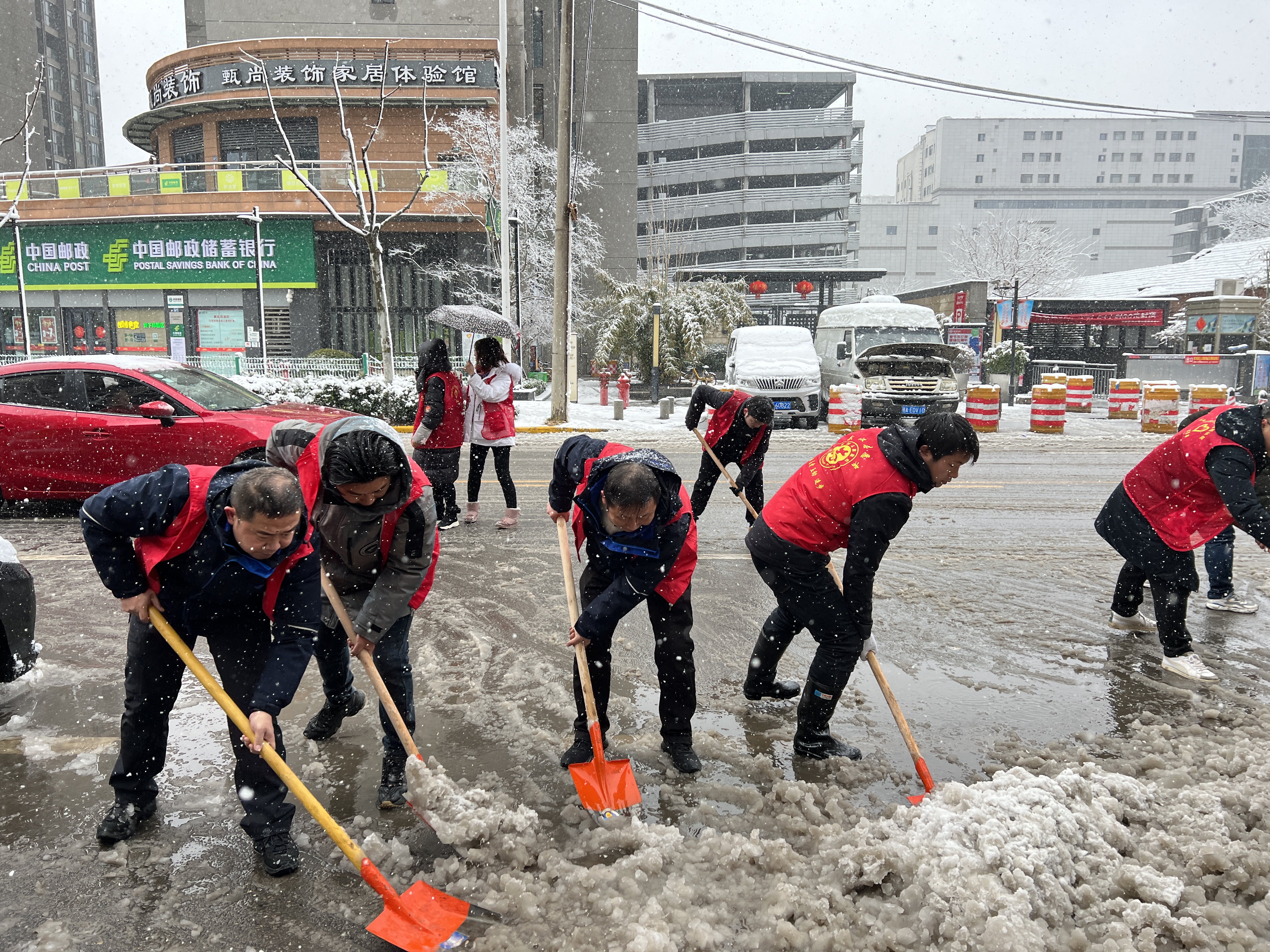 融雪除冰保畅通 比雪景更美的是武水工程人